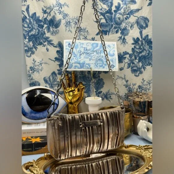 🆕 KARL LAGERFELD PARIS 🧿 NWOT K/Kushion Shoulder Pouch, Champagne Metallic - Picture 2 of 16